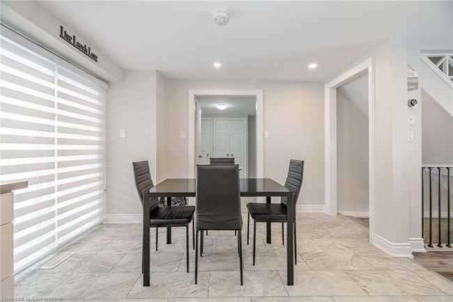 512 Pinetree Cres, House other with 3 bedrooms, 3 bathrooms and 4 parking in Cambridge ON | Image 23