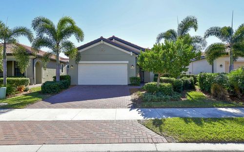 10097 Cozy Grove Dr, VENICE, FL, 34293-7362 | Card Image