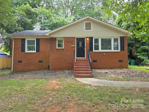 4426 Holbrook Dr, Charlotte, NC, 28205-6637 | Card Image