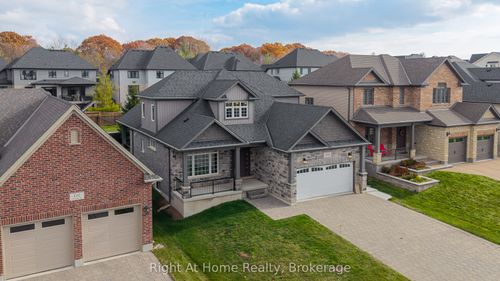 1038 Trailsway Ave, London, ON, N6K0J2 | Card Image