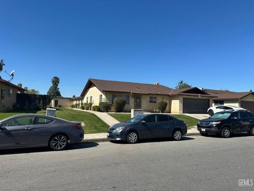 2421 Westholme Boulevard, Bakersfield, CA, 93309 | Card Image