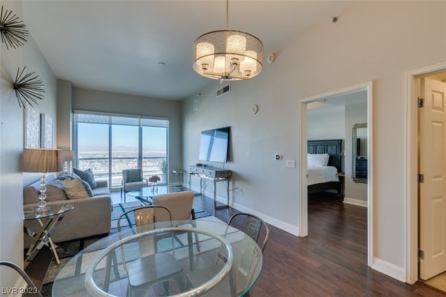 UNIT-1618 - 150 Las Vegas Blvd N, Condo with 1 bedrooms, 2 bathrooms and null parking in Las Vegas NV | Image 4