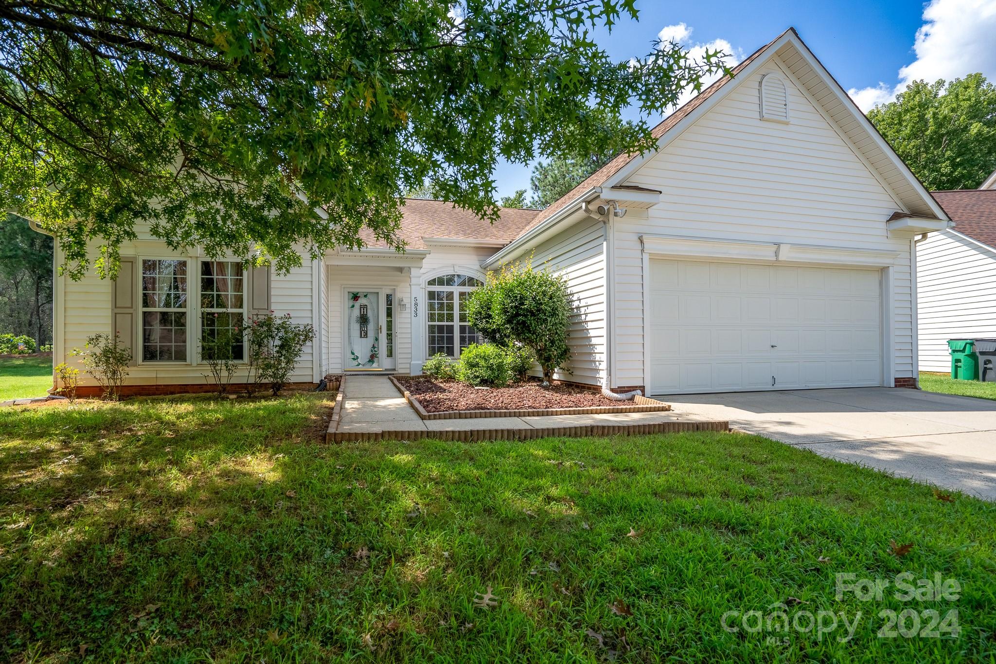 Branthurst Dr, Charlotte, NC 28269