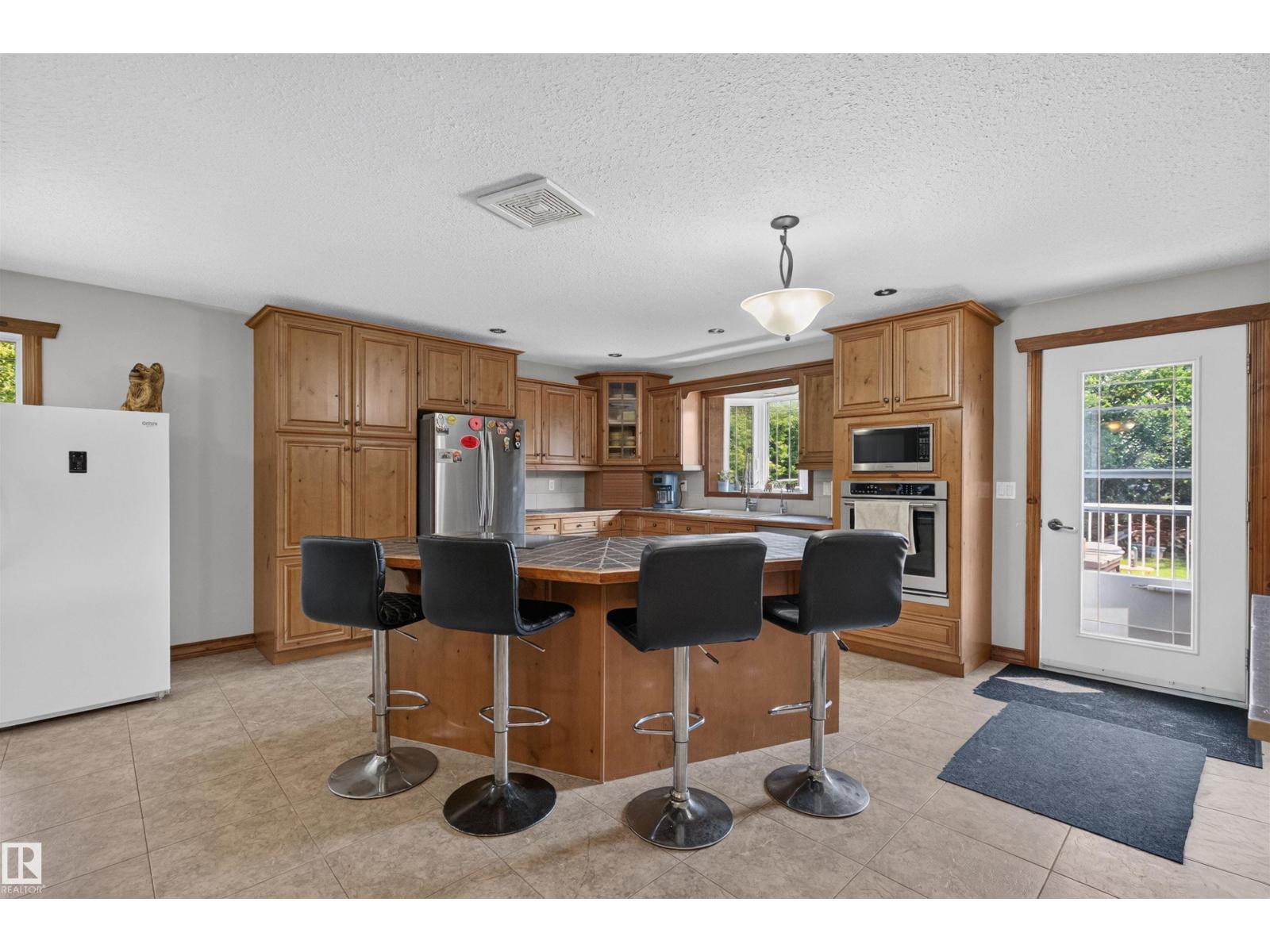Residential in Rural Camrose County 4