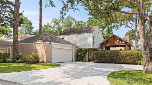 15726 Steamboat Ln, Houston, TX, 77079-2575 | Card Image