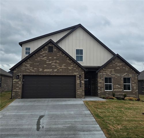 2307 N Presley St, Siloam Springs, AR, 72761 | Card Image