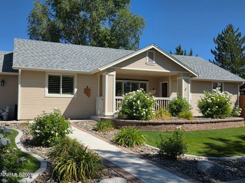 1229 Manhattan Way, Gardnerville, NV, 89460-8622 | Card Image