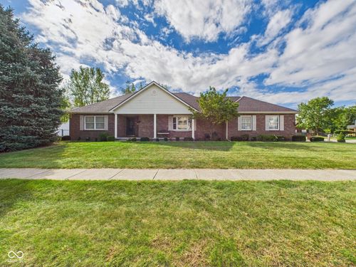 261 Blue Spruce Dr, Pendleton, IN, 46064-8820 | Card Image