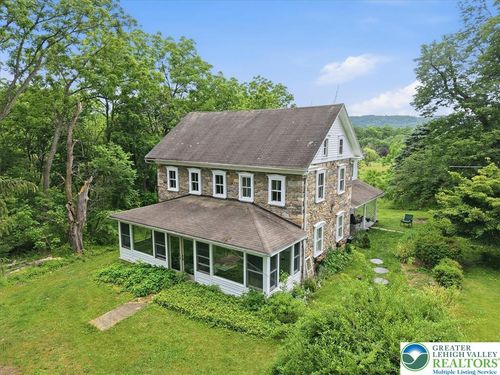 659 Mahoning Dr W, Lehighton, PA, 18235-9736 | Card Image