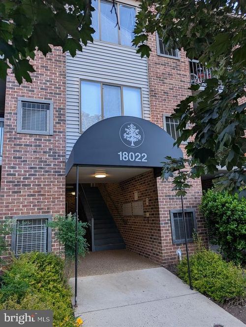 27-103-18022 Chalet Dr, GERMANTOWN, MD, 20874-2390 | Card Image