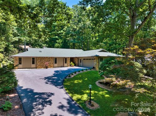 23 Indigo Way, Hendersonville, NC, 28739-9318 | Card Image