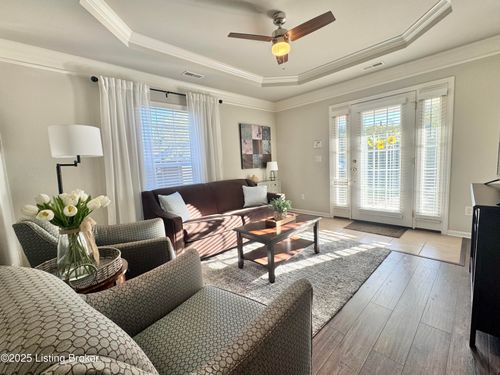 9923 Chenoweth Vista Way, Louisville, KY, 40299-4180 | Card Image