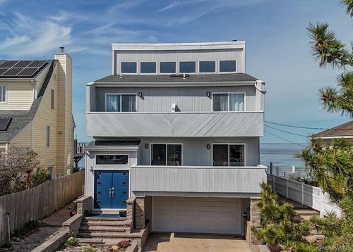 16 Makamah Beach Rd, Northport, NY, 11768-1339 | Card Image