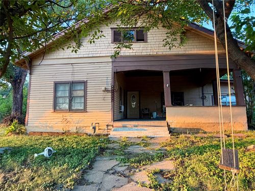 207 W Paine Ave, Comanche, TX, 76442-2344 | Card Image