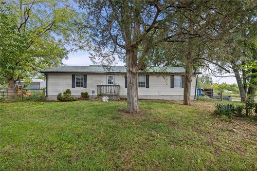 29655 Pleasant Valley Rd, Paola, KS, 66071-4313 | Card Image