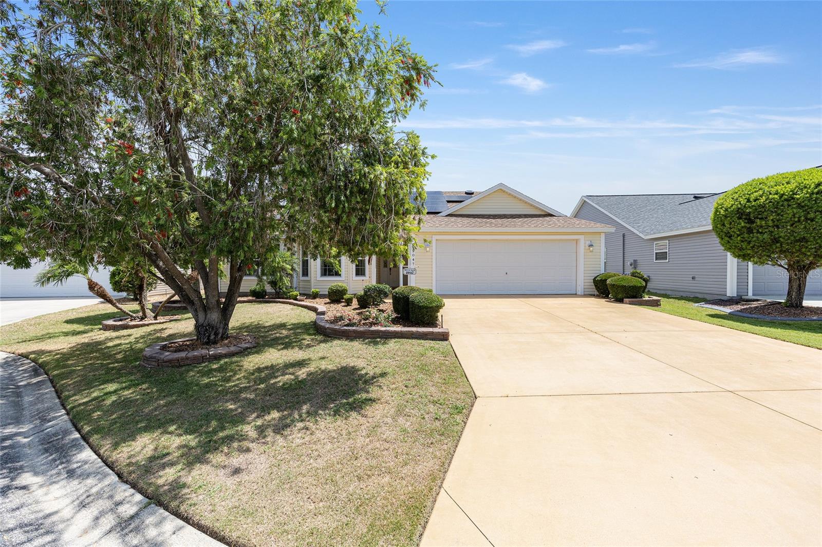 Residential in THE VILLAGES 2