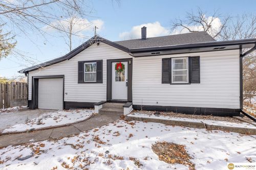 2811 N 68th St, Omaha, NE, 68104-3852 | Card Image