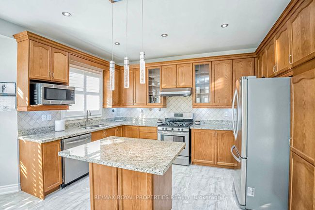 38 Sanders Dr, House other with 4 bedrooms, 4 bathrooms and 2 parking in Markham ON | Image 12