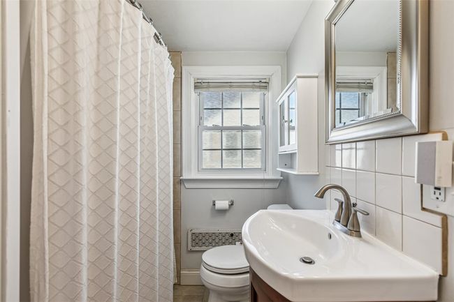 244 Summer St, House other with 3 bedrooms, 2 bathrooms and 6 parking in Cranston RI | Image 20