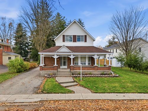 {{alt}} | Card Image