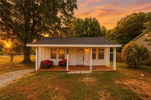 156 Pine Ave, Commerce, GA, 30529-1401 | Card Image