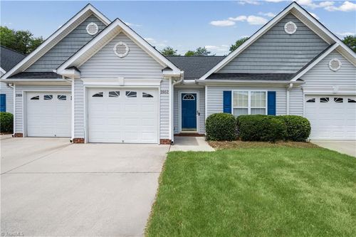 3952 Creekside Ct, Winston-Salem, NC, 27127-7385 | Card Image