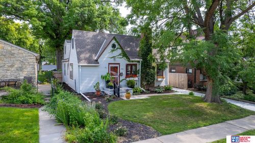 1916 Pawnee St, Lincoln, NE, 68502-4647 | Card Image