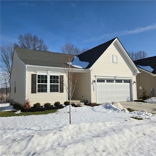 15229 Timber Ridge Dr, Middlefield, OH, 44062-9015 | Card Image