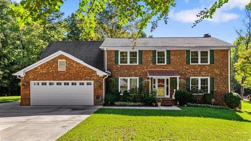 4 Horseshoe Ct, Greensboro, NC, 27410-3522 | Card Image