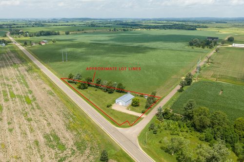 E8299 470th Ave, Elk Mound, WI, 54739 | Card Image