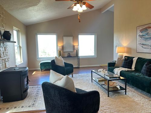 2 Tierra Linda, Edgewood, NM, 87015-6888 | Card Image