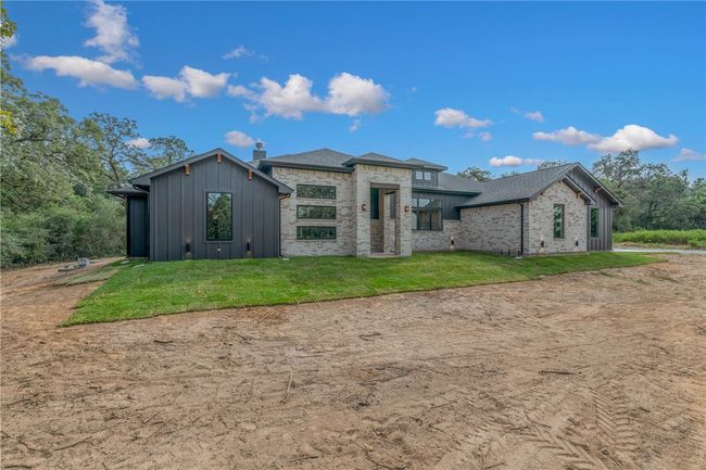 4374 Berkshire Dr, House other with 4 bedrooms, 4 bathrooms and null parking in Franklin TX | Image 4