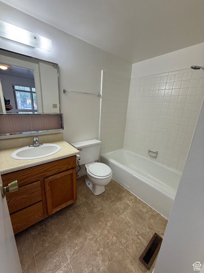 APT-108 - 136 E 400 N, Condo with 2 bedrooms, 2 bathrooms and 2 parking in Provo UT | Image 5