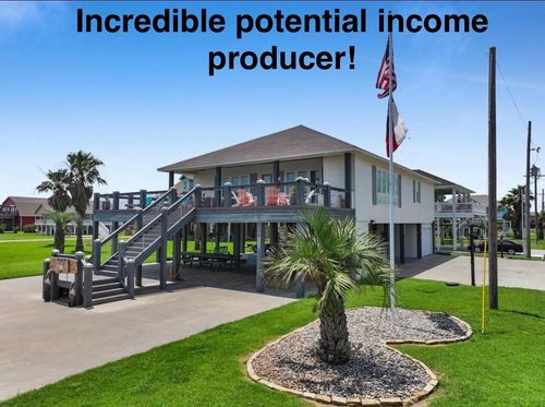953 Pelican Ln, Crystal Beach, TX, 77650 | Card Image