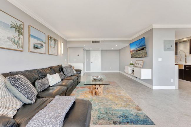 7030 - 859 Jeffery St, Condo with 2 bedrooms, 2 bathrooms and null parking in Boca Raton FL | Image 10