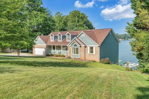 900 Lakemount Dr, Moneta, VA, 24121-5777 | Card Image