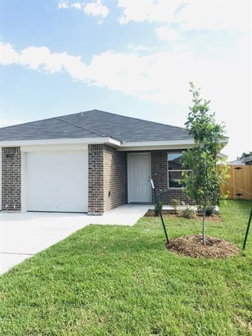 b-6011 Amelia Earhart Blvd, Killeen, TX, 76543-7405 | Card Image