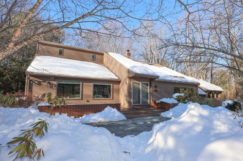 4 Windsor Blvd, Londonderry, NH, 03053-3662 | Card Image