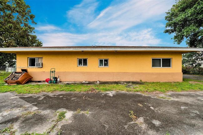 1910 Nw 72 Nd St, Home with 0 bedrooms, 0 bathrooms and 6 parking in Miami FL | Image 25