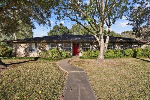 715 Davidge St, Liberty, TX, 77575-5136 | Card Image