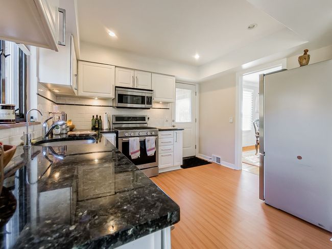 1304 Devonshire Rd, House other with 3 bedrooms, 3 bathrooms and null parking in Grosse Pointe Park MI | Image 16