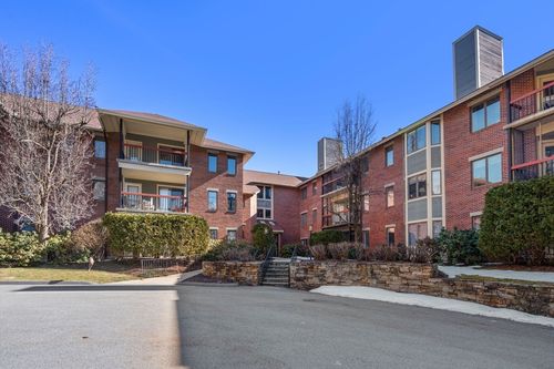 apt-517-770 Salisbury St, Worcester, MA, 01609-1170 | Card Image