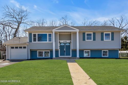 1094 June Ct, Toms River, NJ, 08753-4122 | Card Image