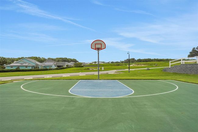 987 Fiesta Key Cir, House other with 2 bedrooms, 2 bathrooms and null parking in LADY LAKE FL | Image 51