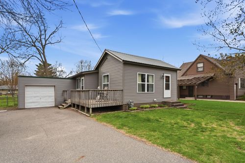 516 Hudson St, Paynesville, MN, 56362-1418 | Card Image