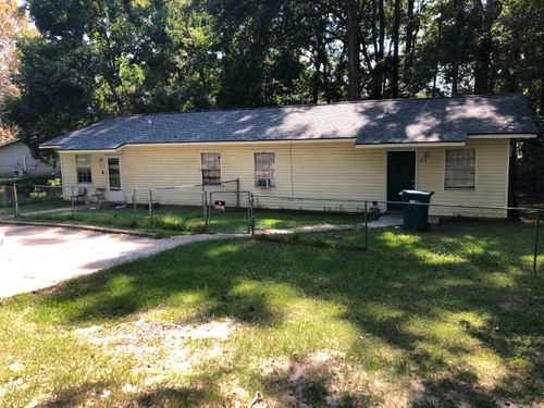 944 Rayburn Dr, Wiggins, MS, 39577-2900 | Card Image