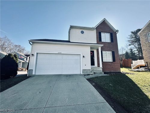 3200 Foxford Ct, Akron, OH, 44312-4654 | Card Image
