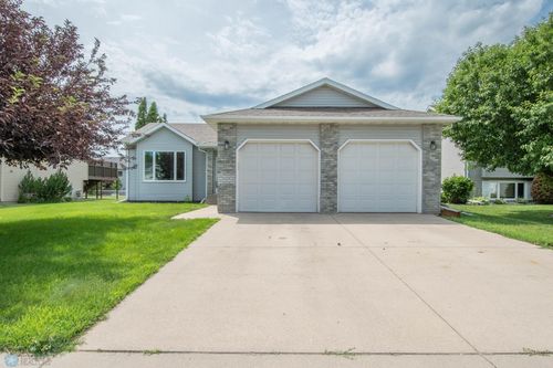 1125 18 1/2 St N, Moorhead, MN, 56560-1821 | Card Image