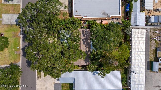 143 Cedar Ave, House other with 3 bedrooms, 2 bathrooms and null parking in Cocoa Beach FL | Image 37