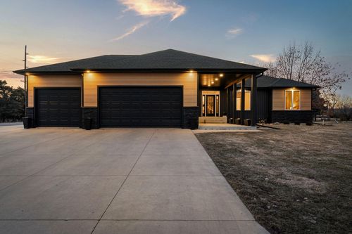 1602 26th St Sw, Austin, MN, 55912-5137 | Card Image